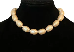 Vintage chunky faux freshwater pearl necklace thumbnail 1