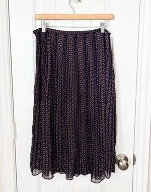 Line & Dot Pleated Skirt Size Large thumbnail 2