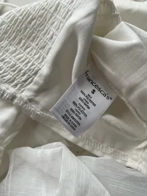 Francesca's White ruched tie front blouse with bell sleeve thumbnail 4