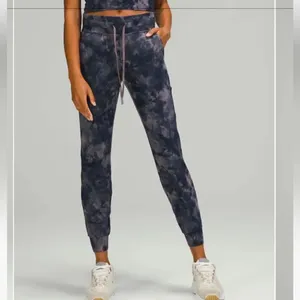 Lululemon Ready to Rulu Jogger 29" Diamond Dye Lunar Rock True Navy Size 2 Pants thumbnail 2