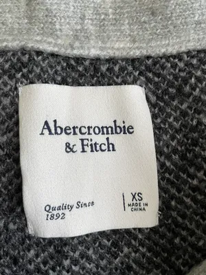 Abercrombie and Fitch Short Sleeve Cropped Cardigan thumbnail 3