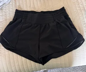 Lululemon Shorts Hot Hot thumbnail 1