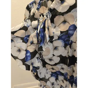 White House Black Market Floral Tie Neck Ruffle Chiffon Blouse Top Women Size M thumbnail 4