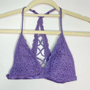 NWOT Victoria’s Secret Purple Lavender Floral Lace Bralette thumbnail 2