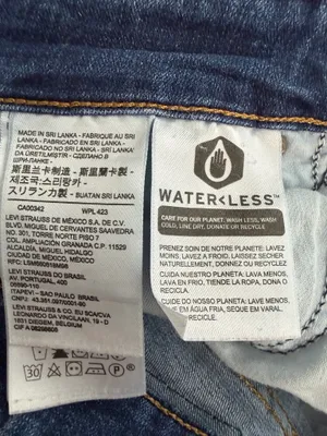 Levi's Women's High-Rise Jeans in Mid Blue Wash thumbnail 5