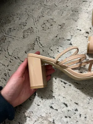 Tan heels 3.5 in Size 8.5 thumbnail 5