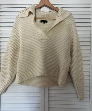 Lulu’s Sweater thumbnail 1