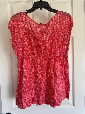 American Eagle Outfitters Red Floral Smocked Short-Sleeve Blouse thumbnail 7