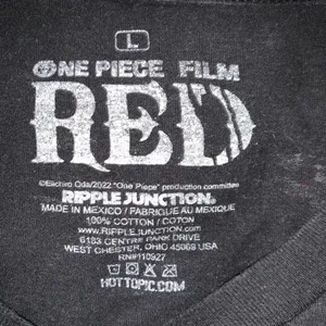 Hot Topic One Piece Film: Red Trio Collage T-Shirt size L thumbnail 4