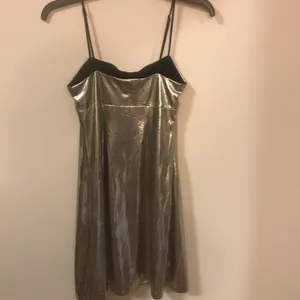 Silence + Noise PARTY /PROM DRESS GOLD COLOR SOFT DRESS ABSOLUTELY GORGEOUS thumbnail 3