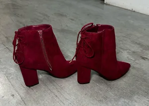 Boots Red Size 7.5 thumbnail 2
