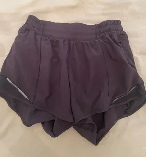 Lululemon Hotty Hot Shorts thumbnail 1