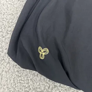 Aritzia Golden Deuce‎ Micro Bubble Skirt Skort Black Athletic Women's Medium thumbnail 3