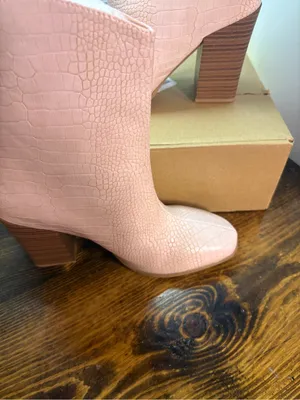Journee Collection Brekinn Pink Croc Heeled Ankle Boots Size 9 thumbnail 3