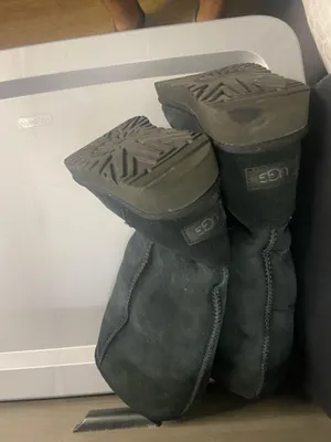 UGG Women's Classic Suede Boots  thumbnail 5