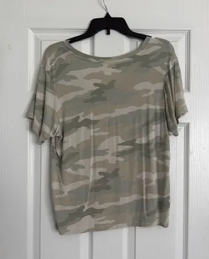American Eagle Camo Top, Size XS thumbnail 2