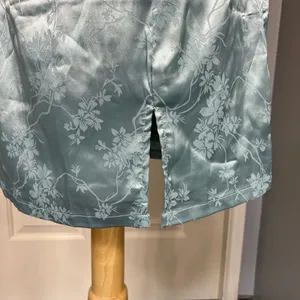 Francesca’s Blue Rain‎ Floral Embossed Satin Mini Skirt thumbnail 5