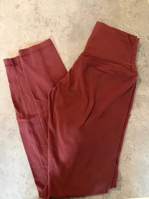 Aritzia Golden Butter Cheeky Leggings thumbnail 5