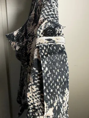 Calvin Klein Women's Snake-Print Button Front Shirt - Black/Ivory 100% Linen XL thumbnail 8
