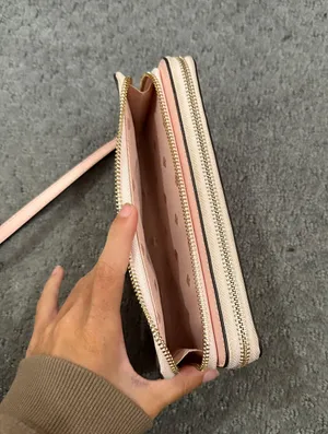 Kate Spade Wristlet thumbnail 3