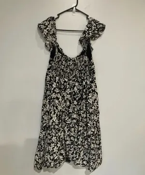Old navy cami floral black & white flutter sleeve knee length dress large #1100 thumbnail 5