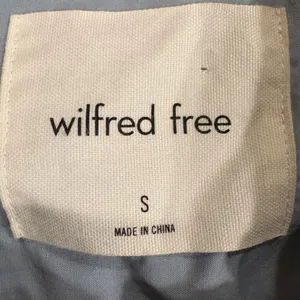 Aritzia Wilfred Free Ganna shirt jacket shacket light blue S M thumbnail 4