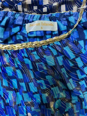 Women's size S dress with a blue mosaic print; no side slits. thumbnail 4