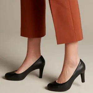 Clarks Artisan  Women's Pumps Heels Leather thumbnail 1