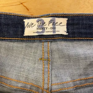 We The Free High‎ Rise Flare Jeans Dark Wash Button Fly Bell Bottoms thumbnail 6