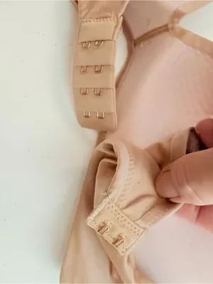 Victorias Secret So Obsessed No Wire Padded Molded Cups Bra Adjustable Nude Tan thumbnail 5