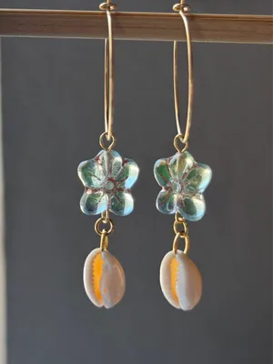 Handmade quality Czech glass flower beads & natural cowrie seashell hoop dangle earrings 🌀💕 thumbnail 6