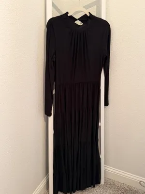 Taylor Black Long Sleeve Tiered Maxi Dress Open Back thumbnail 3