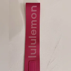 Lululemon NWT Never Lost Keychain (PSNT/WHT) SOLD OUT Color Code Pink & White thumbnail 3