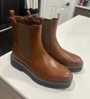 Dream Paris Brown Lug-Sole Slip-on Chelsea boots size 8.5 thumbnail 1