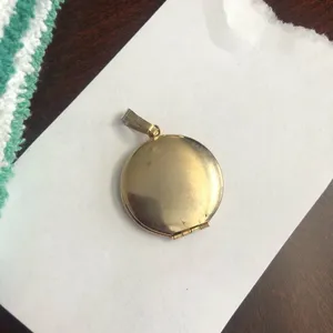 Vintage Gold Tone Pendant thumbnail 2