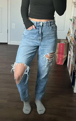 American Eagle Jeans Curvy Mom jeans  thumbnail 2