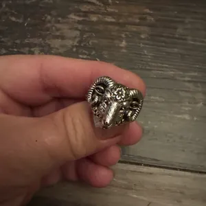 Ram head silver plated ring size 8 thumbnail 2