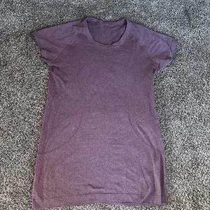 Lululemon Swiftly Tech Short Sleeve Shirt Size 8 thumbnail 5