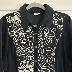 JODIFL Black Midi Dress with White Floral Embroidery thumbnail 4