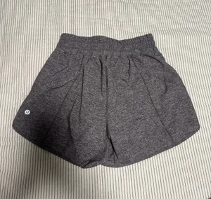Lululemon Hottie Hot 4" thumbnail 2