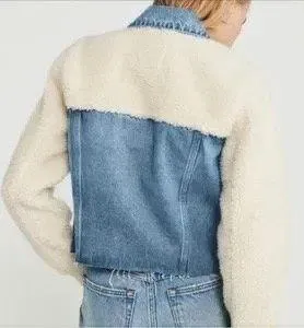 Abercrombie Cropped Oversized Denim Jacket thumbnail 2