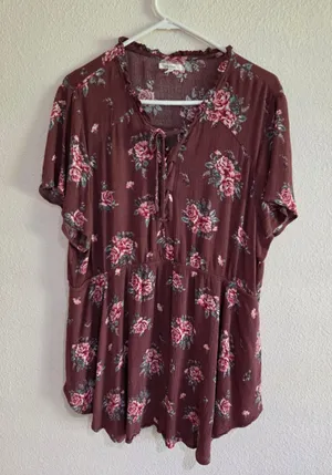 Maurices Women’s XXL Floral Baby Doll Dress Burgundy Rose Print thumbnail 1