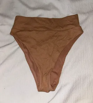 Aeria Bikini Bottoms Size M thumbnail 1