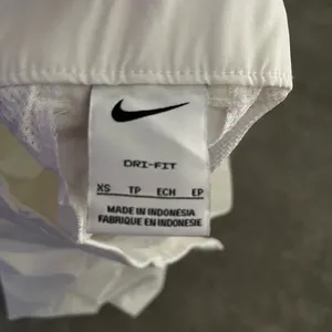 🦄NWT NIKE DRI-FIT Women's 5" Golf Shorts, XS thumbnail 6