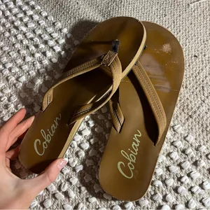 Cobian Tan Flip Flops Size 9 thumbnail 4
