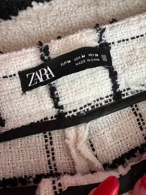 Zara Tweed White and Black Windowpane High-Waist Shorts thumbnail 3