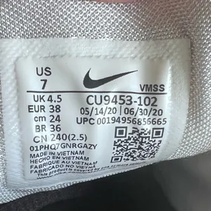 NIKE Women's Air Max Infinity 2 Shoe Size 7 #804 thumbnail 7