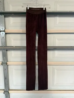 ALO Yoga Rib-Knit Split-Hem Track Pants in Deep Chocolate thumbnail 2