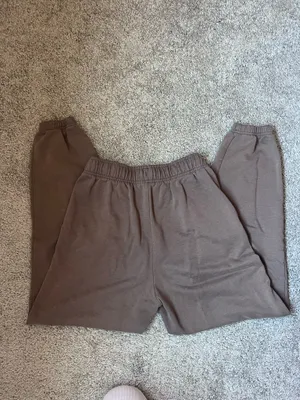 Alo Yoga Sweatpants thumbnail 5
