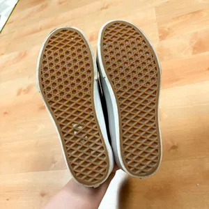 Vans Purple High Top Platform Sneakers thumbnail 8